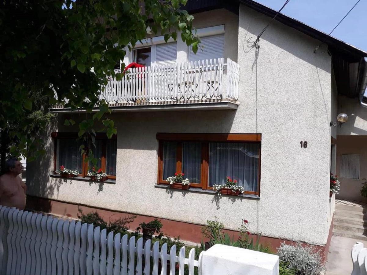 Apartment In Siofok/Balaton 19854 Екстер'єр фото